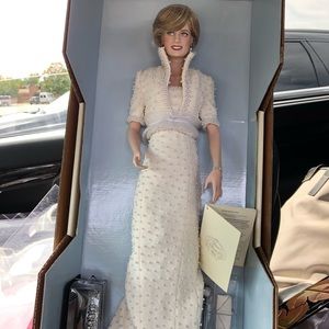 Diana porcelain Franklin Mint